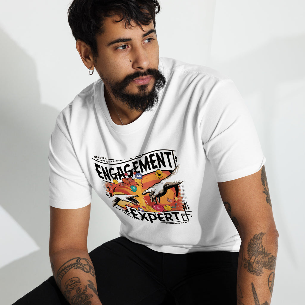 "Engagement Expert" T-Shirt